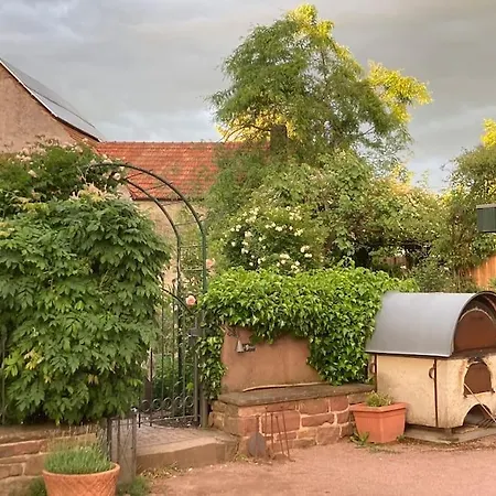 Charmante, Grosszuegige Fleurie *